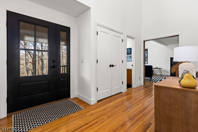 123 W Valley Brook Rd
