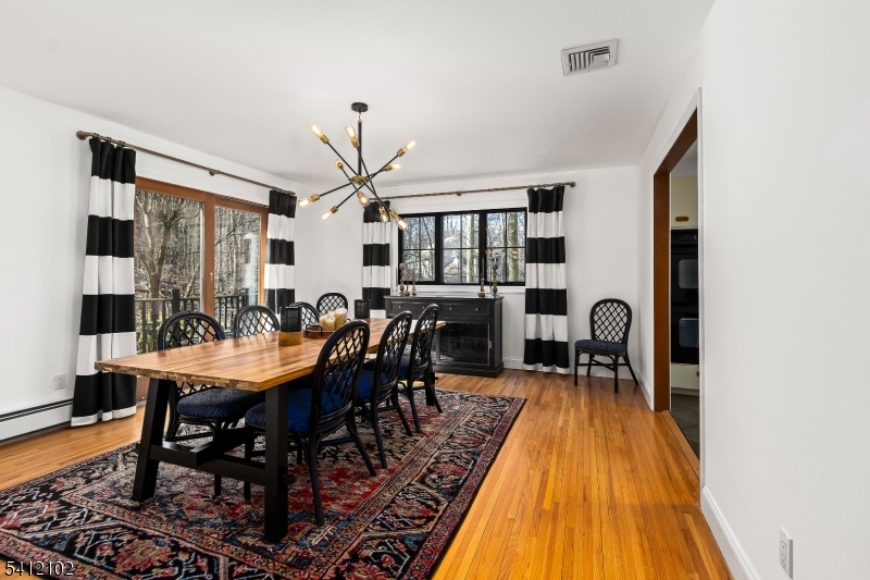 123 W Valley Brook Rd
