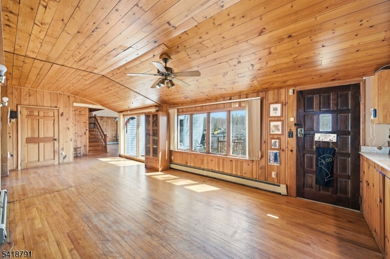 27 Plaza Dr