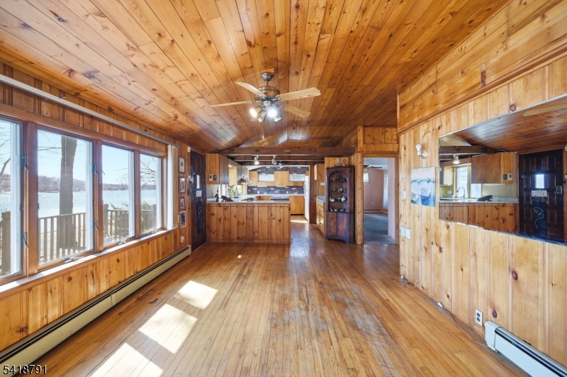 27 Plaza Dr