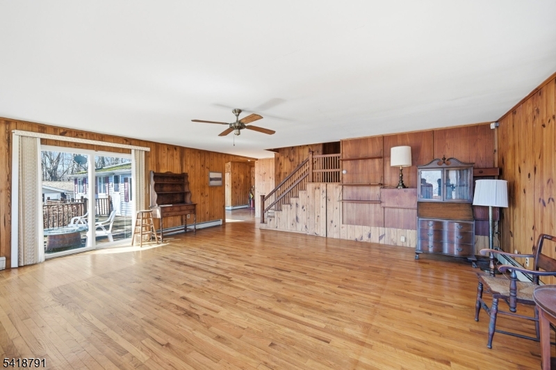 27 Plaza Dr