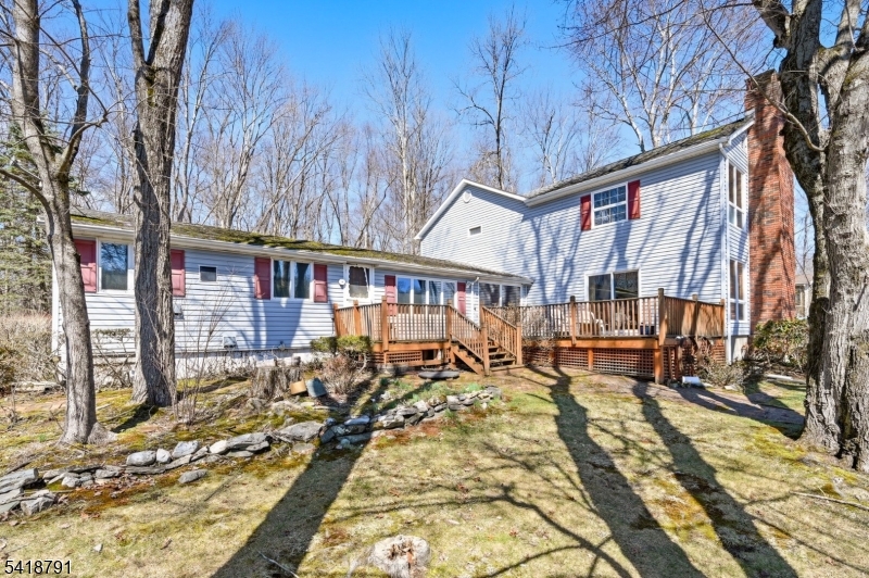 27 Plaza Dr