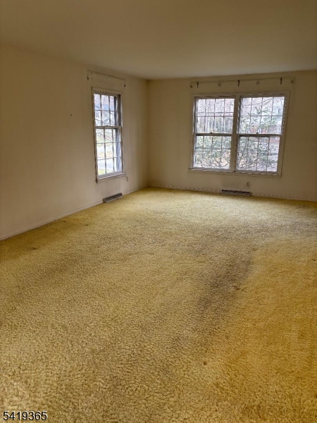 225 Navajo Dr