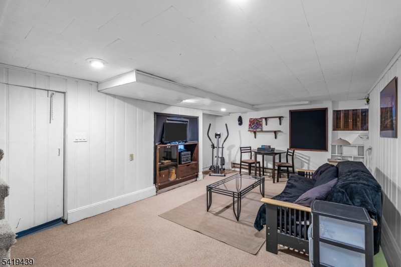 40 Highfield Ln