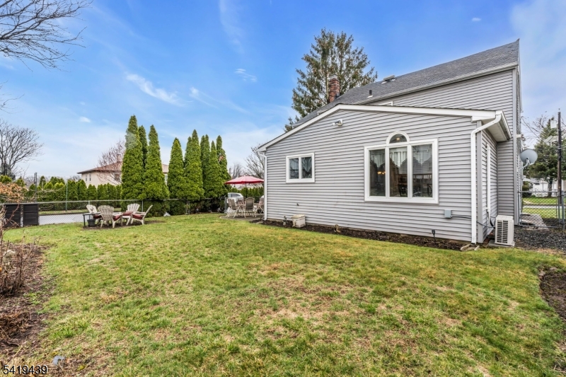 40 Highfield Ln