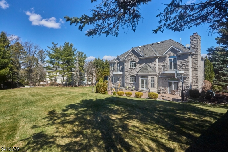 15 Michelle Way