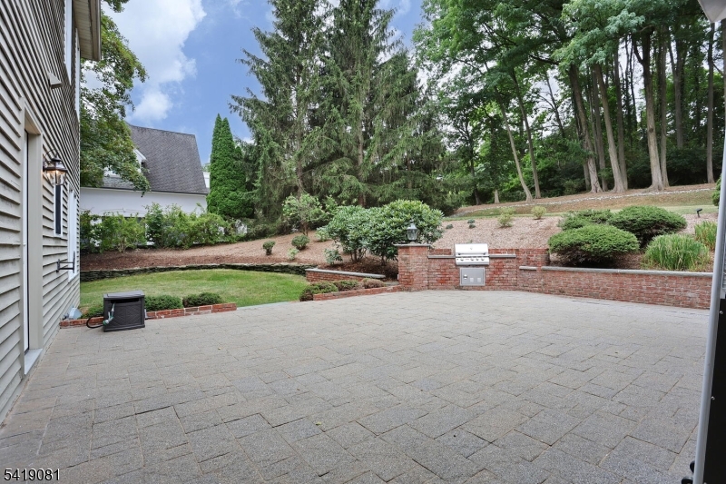 34 Crocker Mansion Dr