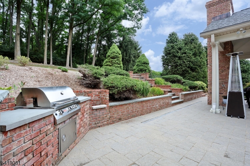 34 Crocker Mansion Dr