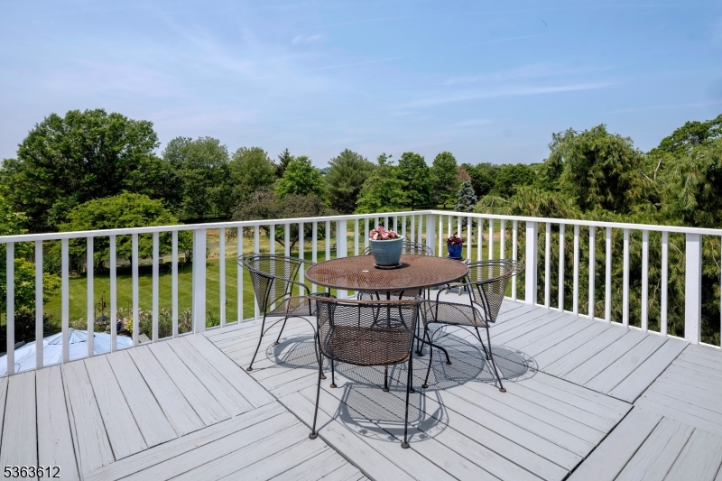 122 Bedens Brook Rd