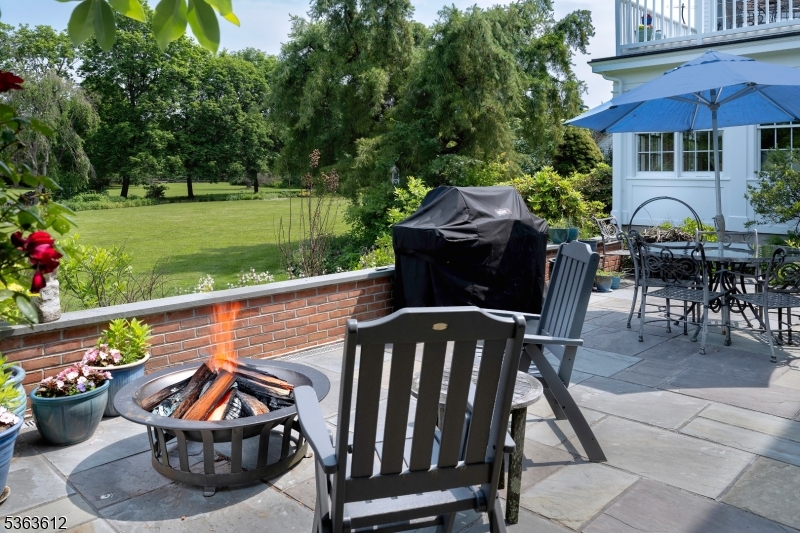 122 Bedens Brook Rd