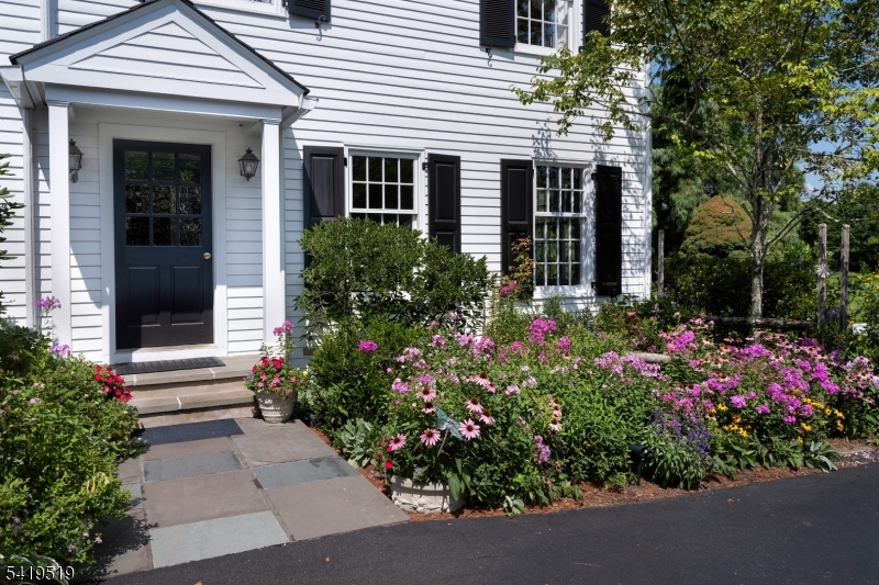 122 Bedens Brook Rd