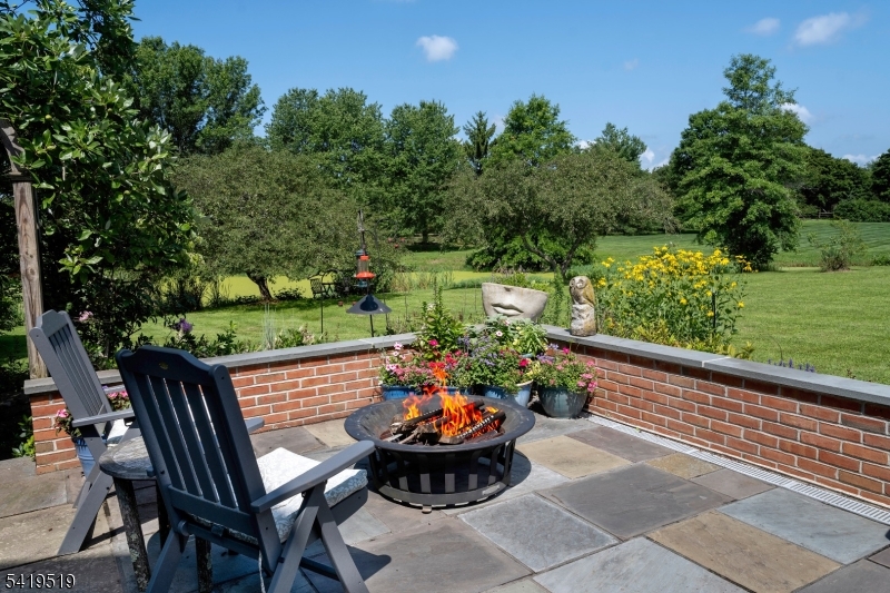 122 Bedens Brook Rd