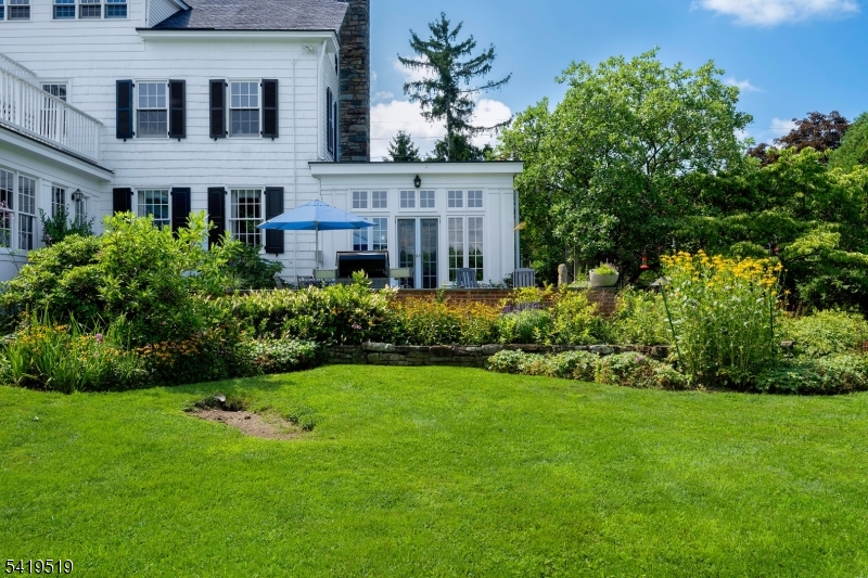 122 Bedens Brook Rd