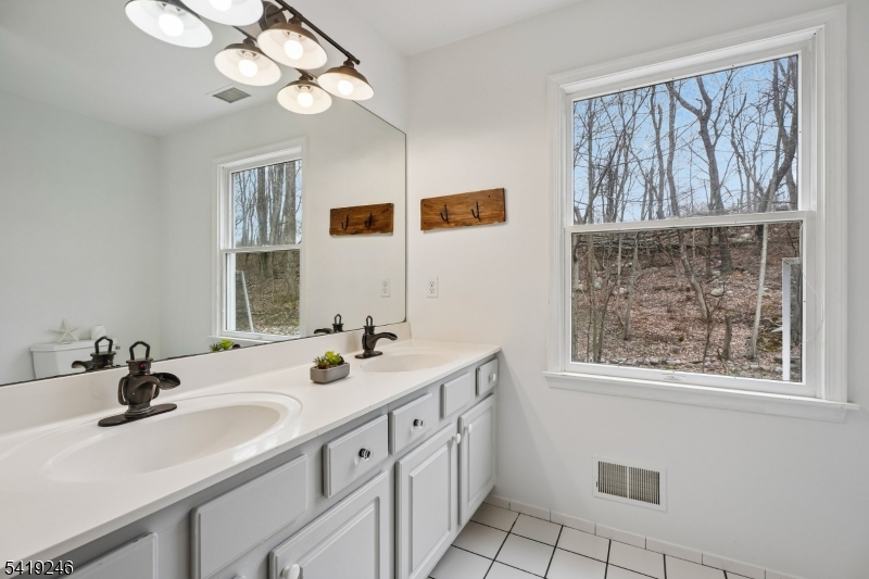 75 Mount Hermon Rd