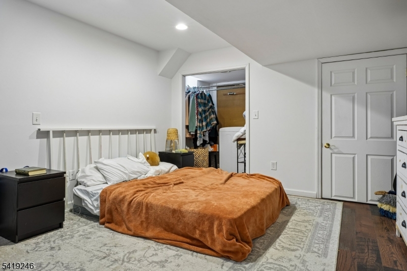 75 Mount Hermon Rd