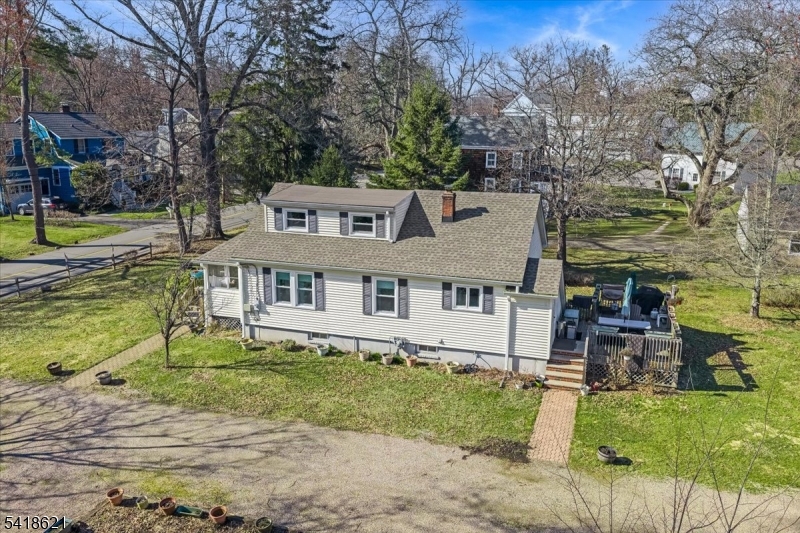 25 Millbrook Rd