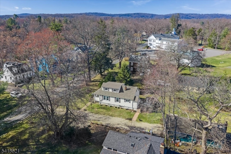25 Millbrook Rd