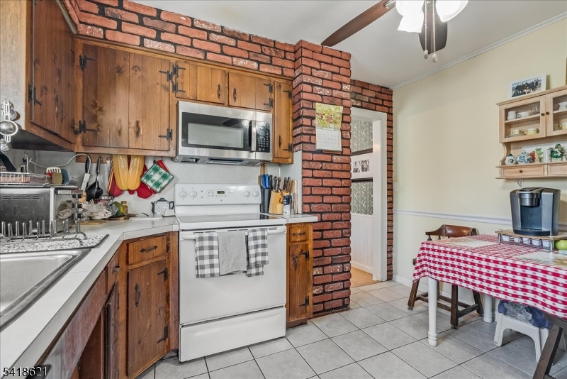 25 Millbrook Rd