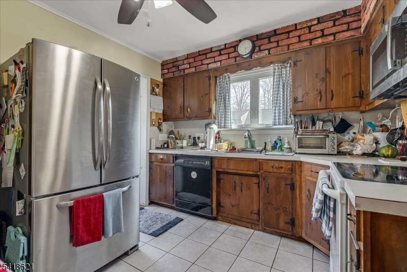 25 Millbrook Rd