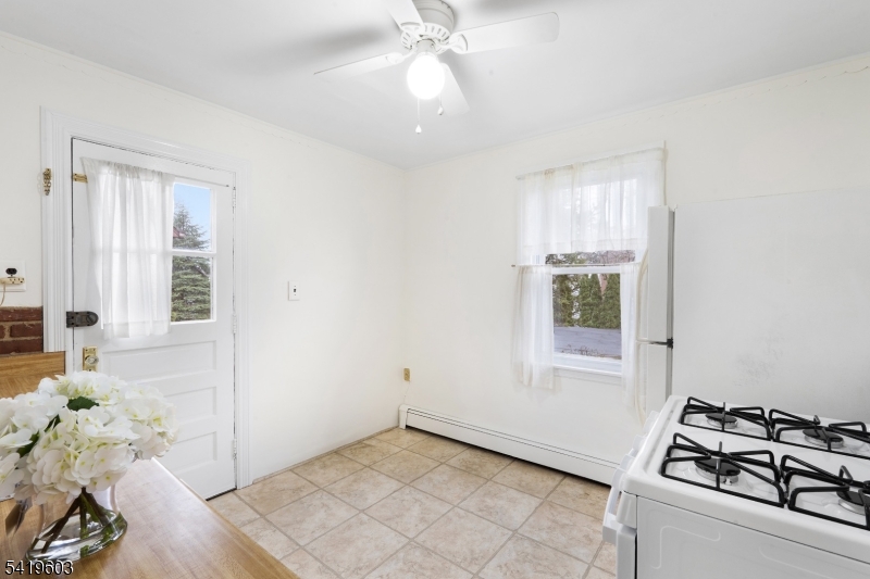 92 Hickory St