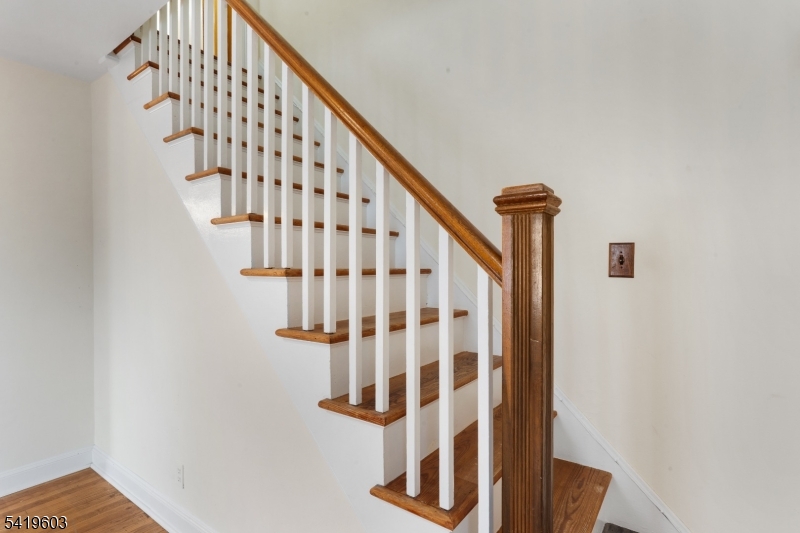 92 Hickory St