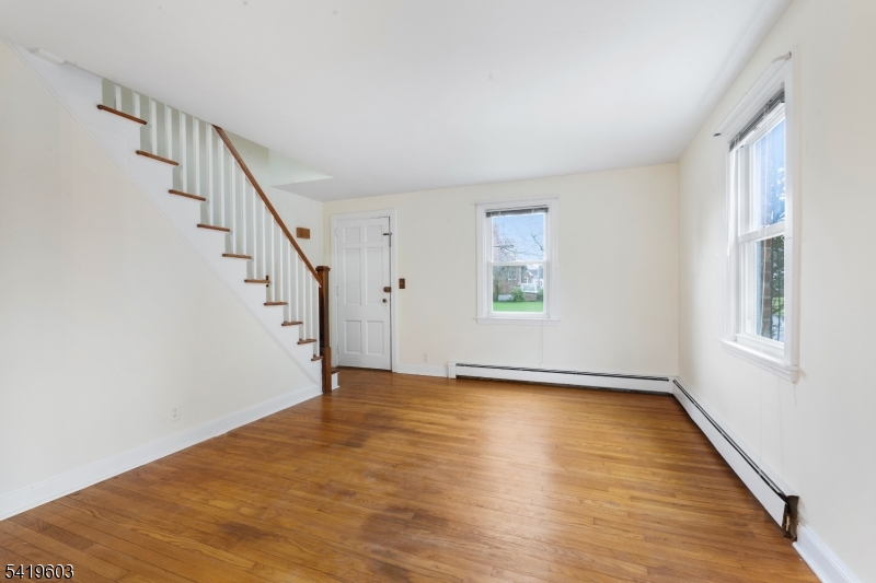 92 Hickory St