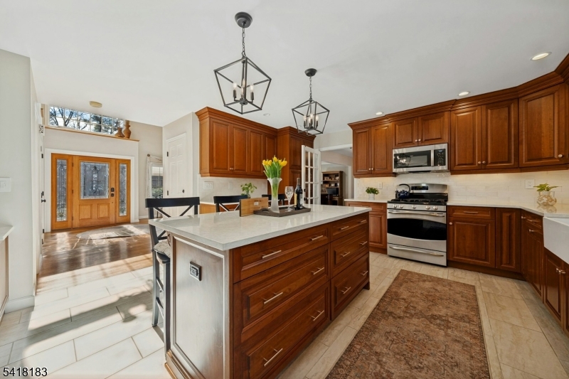 1 Laurel Ct