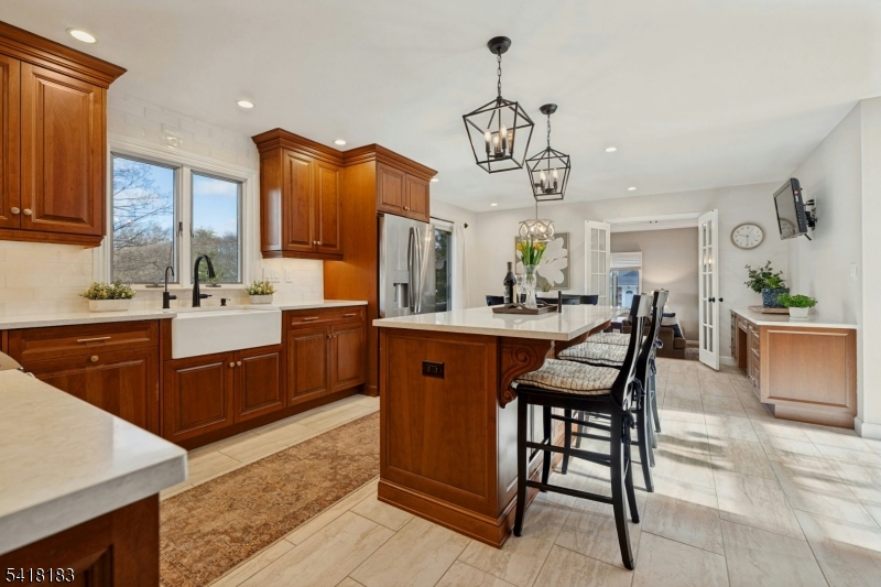 1 Laurel Ct