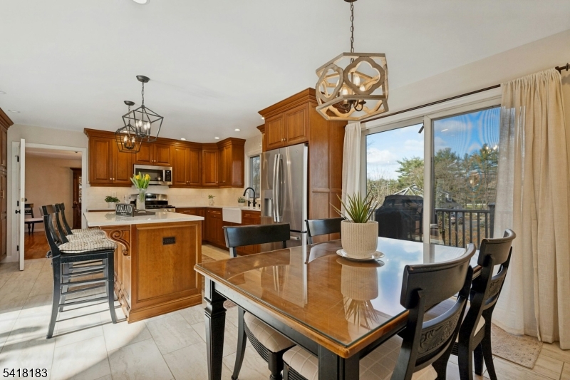 1 Laurel Ct