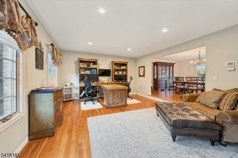 1 Laurel Ct