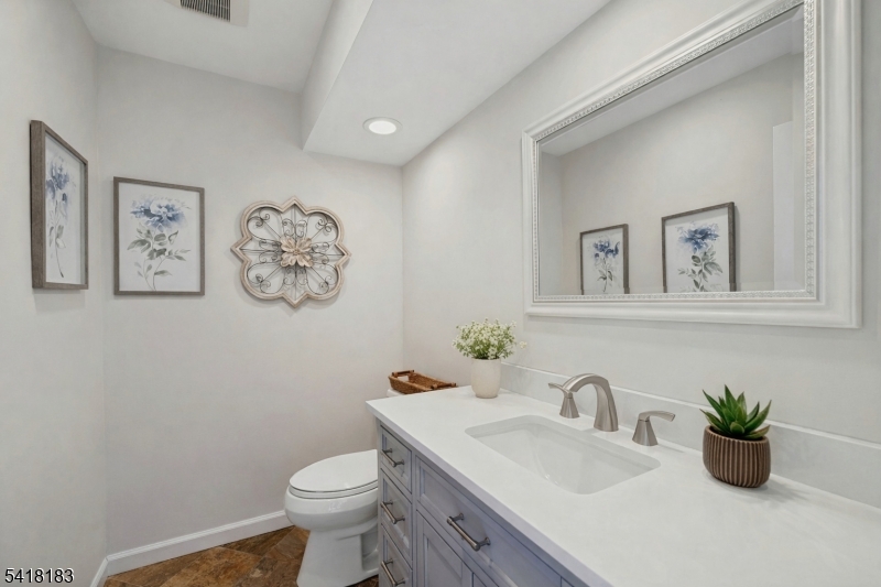 1 Laurel Ct