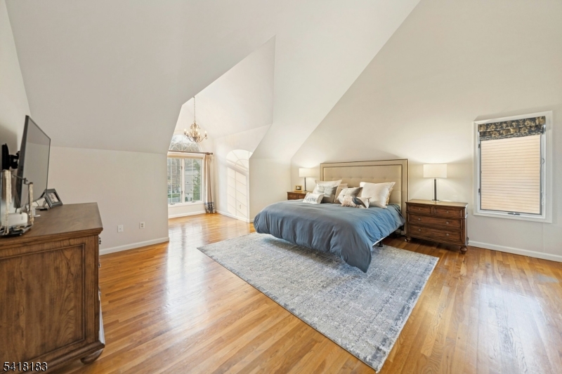 1 Laurel Ct