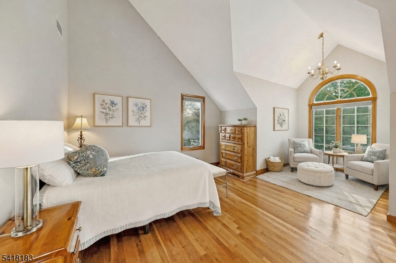 1 Laurel Ct