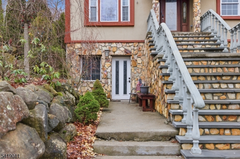 130 Valley View Dr