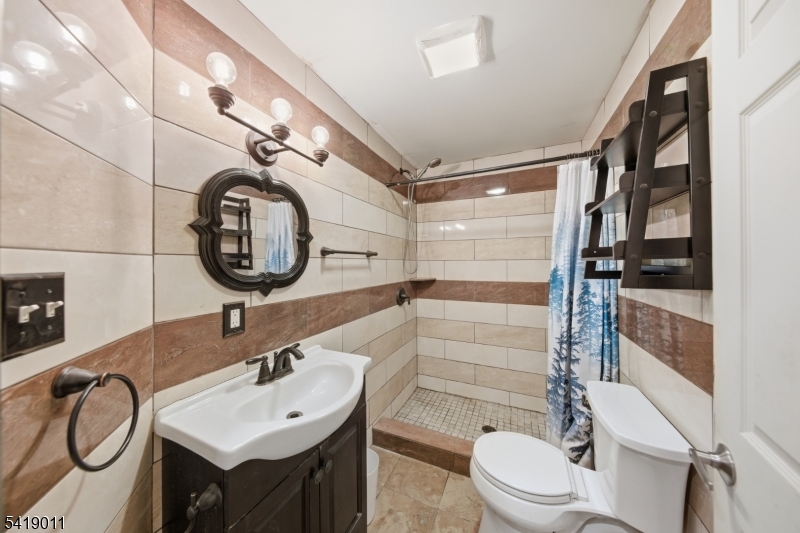 130 Valley View Dr