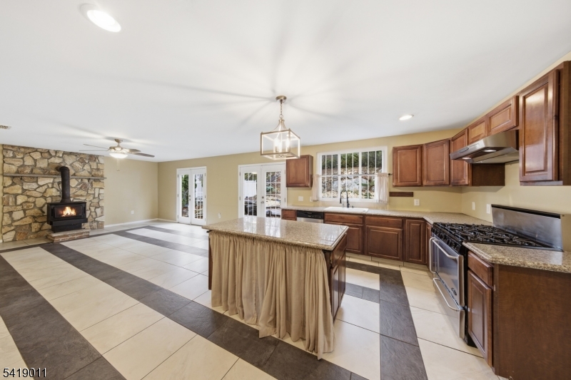 130 Valley View Dr