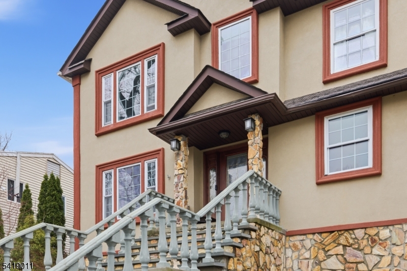 130 Valley View Dr
