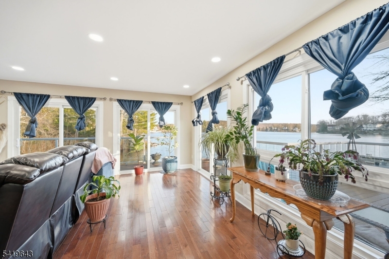 630 Warwick Tpke