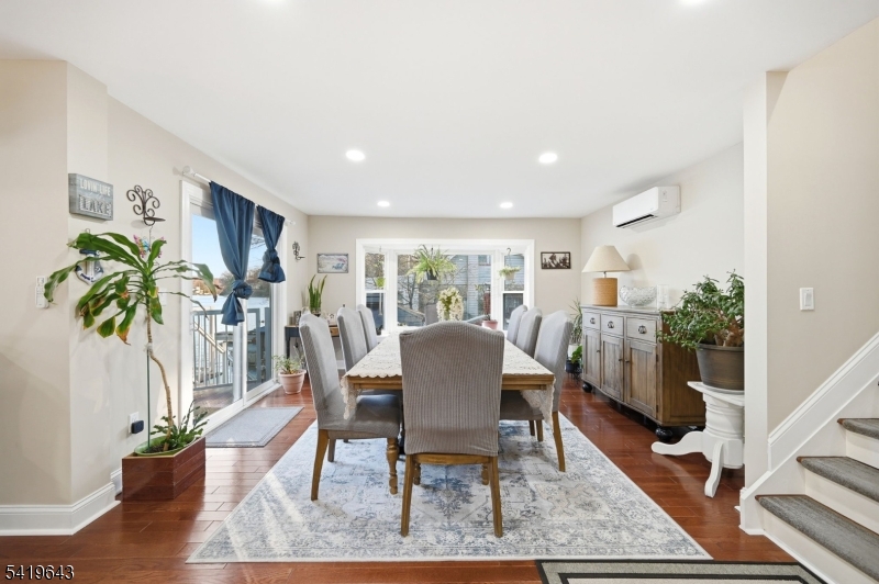630 Warwick Tpke