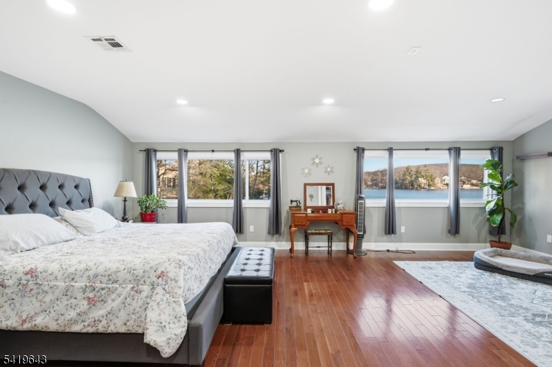 630 Warwick Tpke