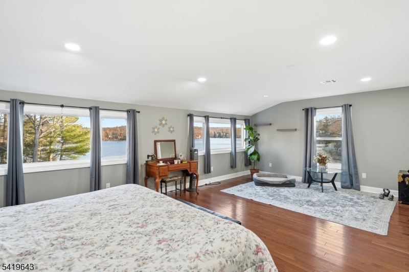 630 Warwick Tpke