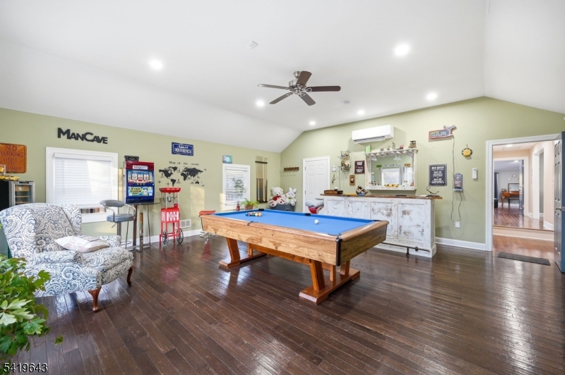 630 Warwick Tpke