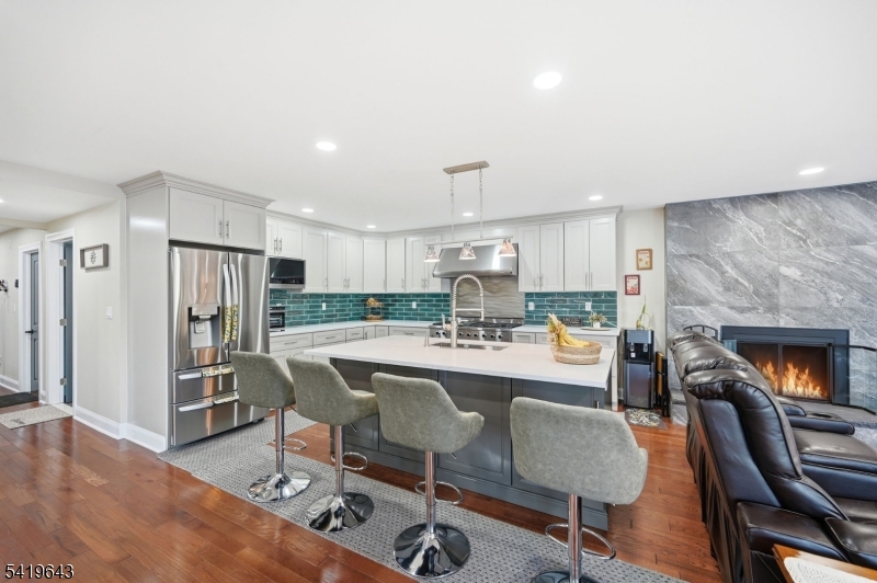 630 Warwick Tpke