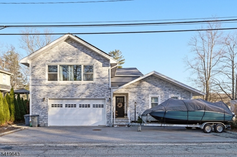 630 Warwick Tpke