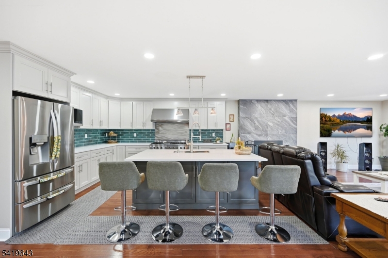 630 Warwick Tpke