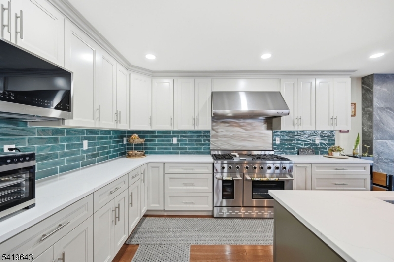 630 Warwick Tpke