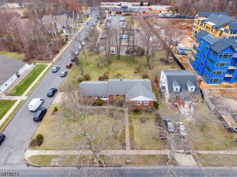 1205 Parkway Ave