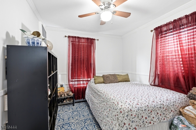 7 Henderson Blvd