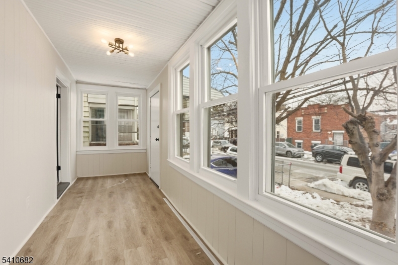 143 Smith St