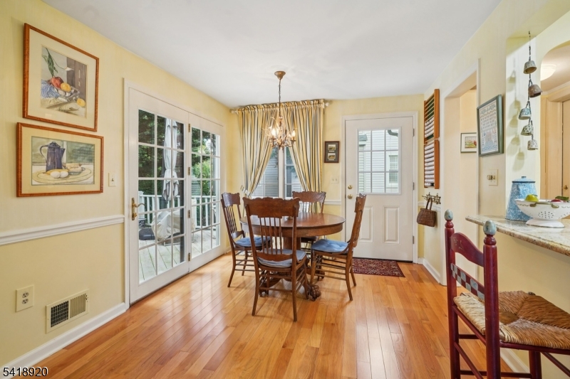 66 Springbrook Rd